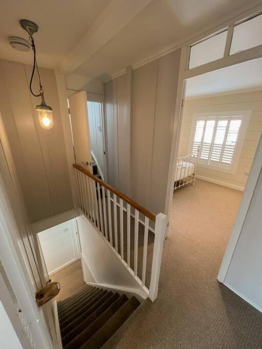 Stylish 3Br Cowes Cottage Close To The Waterfront Bagian luar foto