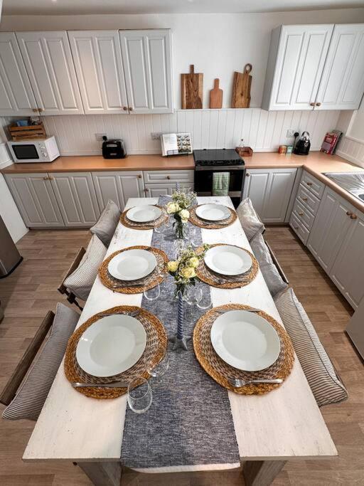 Stylish 3Br Cowes Cottage Close To The Waterfront Bagian luar foto