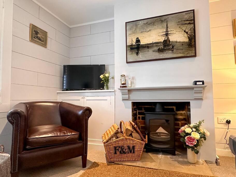 Stylish 3Br Cowes Cottage Close To The Waterfront Bagian luar foto