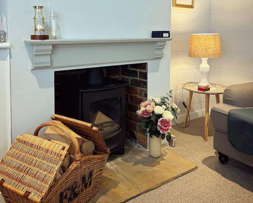 Stylish 3Br Cowes Cottage Close To The Waterfront Bagian luar foto